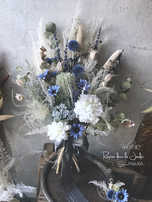 デージー×ダリアのシャビーシックなドライフラワーウェディングブーケ  