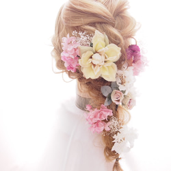 ダリアとピンクのプリザーブドフラワーの紫陽花とかすみ草のヘッドドレス♡ 2枚目の画像