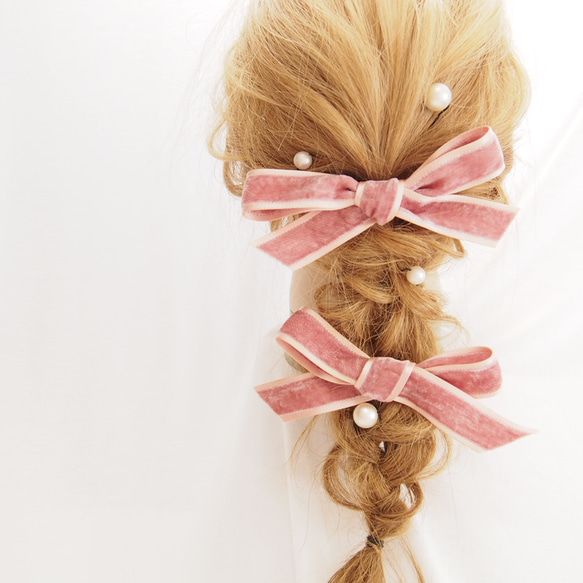人気♡ベロアリボン（ピンク）とコットンパールのヘアアクセサリー♡ 1枚目の画像