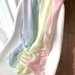 虹染め　シルク布　スカーフ　インテリア 2枚目の画像