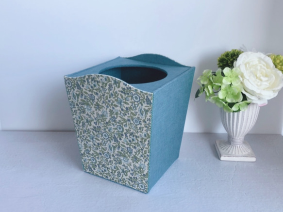 【カルトナージュ】卓上ダストボックス　ゴミ箱　moda 花柄　ブルー　コンパクトサイズ 2枚目の画像