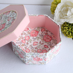 【カルトナージュ】八角形の小箱　リバティ　インテリアボックス　小物入れ　花柄　ピンク 4枚目の画像