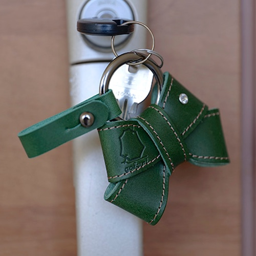 本革 リボン キーリング キーホルダー かわいい ギフト プレゼント