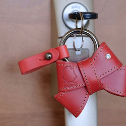 本革 リボン キーリング キーホルダー かわいい ギフト プレゼント アクセサリ 自働車 鍵「Red」 6枚目の画像