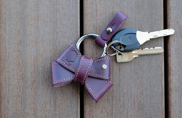 新品 ピンクリボン キーリング キーホルダー 本革 リボン キーリング キーホルダー かわいい ギフト