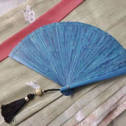 扇　漆変わり塗り竹の扇子　　青い 2枚目の画像