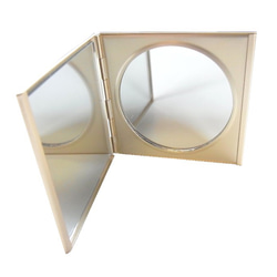 緊湊型鏡面方形香檳金鋁製 第1張的照片