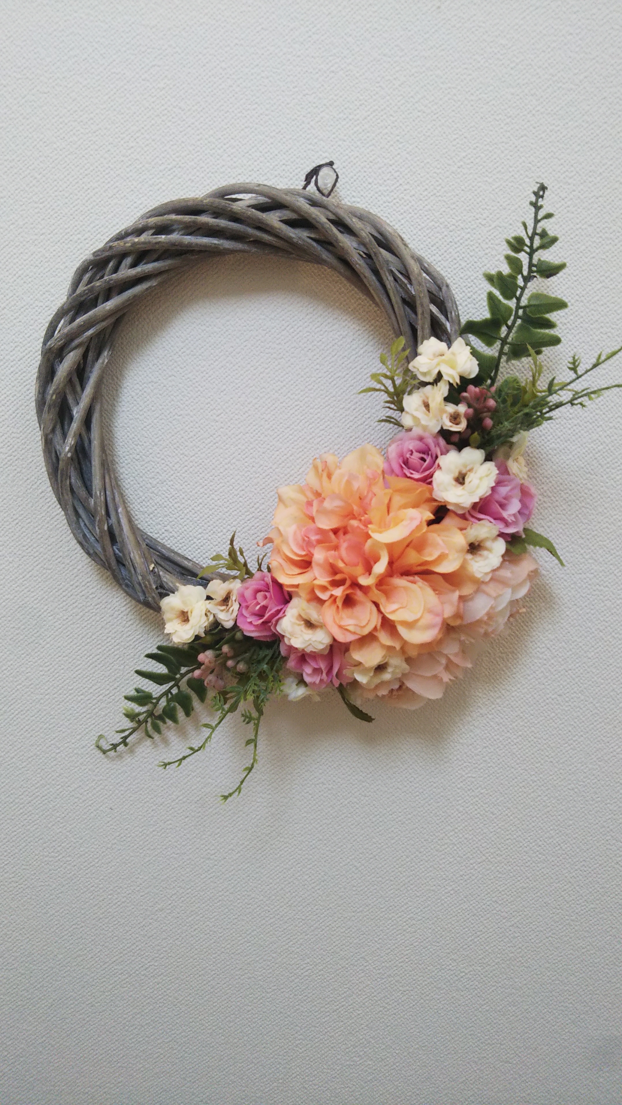 【受注再販】ピンクとオレンジのクレッセントリース