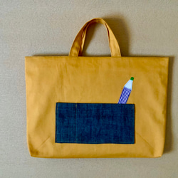 [送料無料]アップリケと刺繍のエンピツバッグ 1枚目の画像