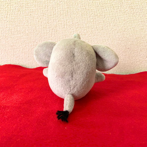 匿名配送メルカリ便】ざいんたぶ プチ子ゾウのぬいぐるみ ぬい活