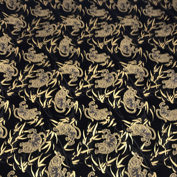 ［新品］西陣織 金襴 生地 はぎれ 和柄 京都 70×30カットクロス 1枚目の画像