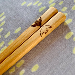 【予約販売】青森ヒバのデザインお箸 ことり 3枚目の画像