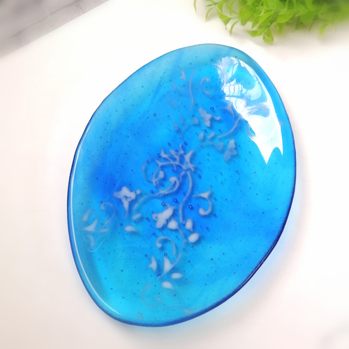 青色花びら型ガラス皿 スウェーデン製 青色花びら型ガラス皿 スウェーデン製 青色花びら型ガラス皿
