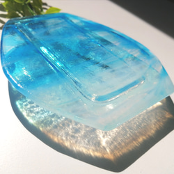 『新作WEEK2021』　流れるターコイズブルーが美しいガラス壁掛け花器　ガラス花入れ　花瓶　フラワーベース 3枚目の画像