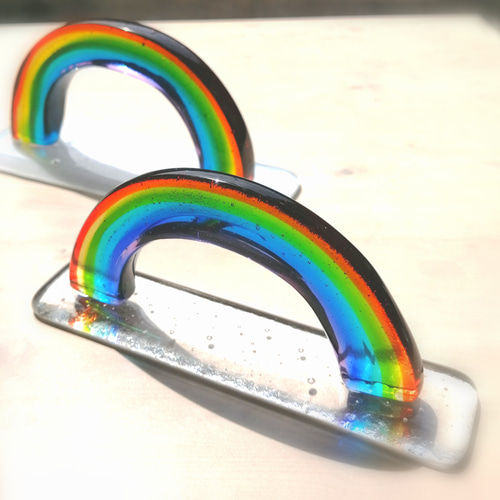 新作WEEK2021』ガラス製 虹の橋の置物 虹の置物 虹のオブジェ 透明台座