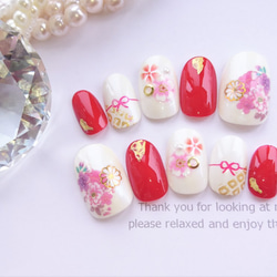 送料無料◆振袖や色打掛に◆赤とピンクの桜と赤の帯締め模様の和柄のネイルチップ◆9 1枚目の画像