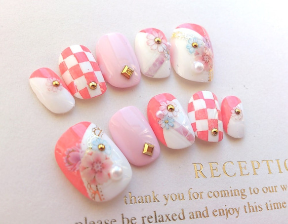 和柄♡ピンクの市松模様のネイルチップ　ﾌﾞﾗｲﾀﾞﾙ･ｳｪﾃﾞｨﾝｸﾞにも◆753 1枚目の画像