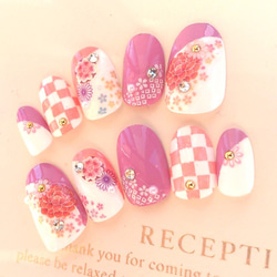 和柄♡かわいい色合い♡ピンクと紫の桜吹雪のネイルチップ◆801 2枚目の画像