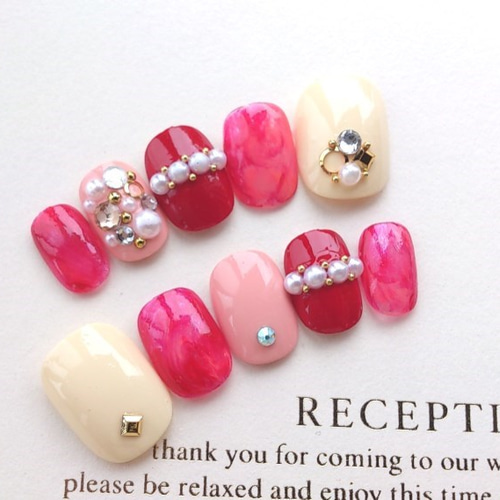 ♡ピンクとスワロのキラキラネイル♡ ネイルチップハンドメイド