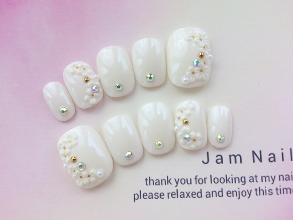 送料無料♡再販♡ウェディングにオススメ♡ホワイトカラー白い花のネイルチップ♡ﾌﾞﾗｲﾀﾞﾙ･ｳｪﾃﾞｨﾝｸﾞにも◆930 3枚目の画像