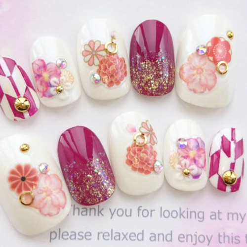 振袖や袴、卒業式にオススメも♡紫と赤いお花と矢絣模様の和柄のネイル