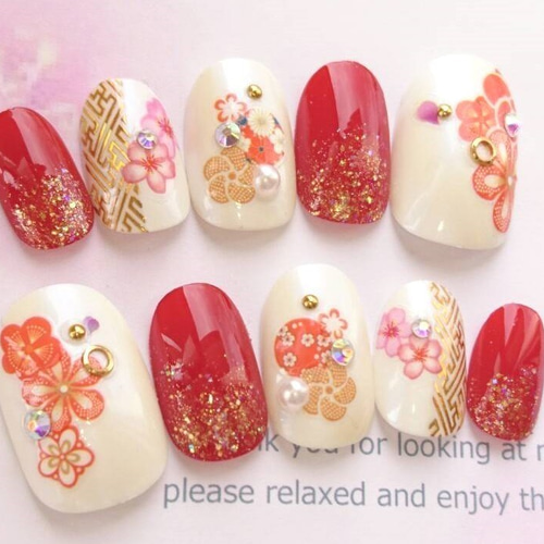 送料無料♡振や袴や和装に◇成人式に◇赤とオレンジとゴールドの古典柄