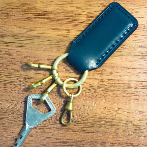 皮革和黃銅鑰匙圈（顏色可定做） 第4張的照片