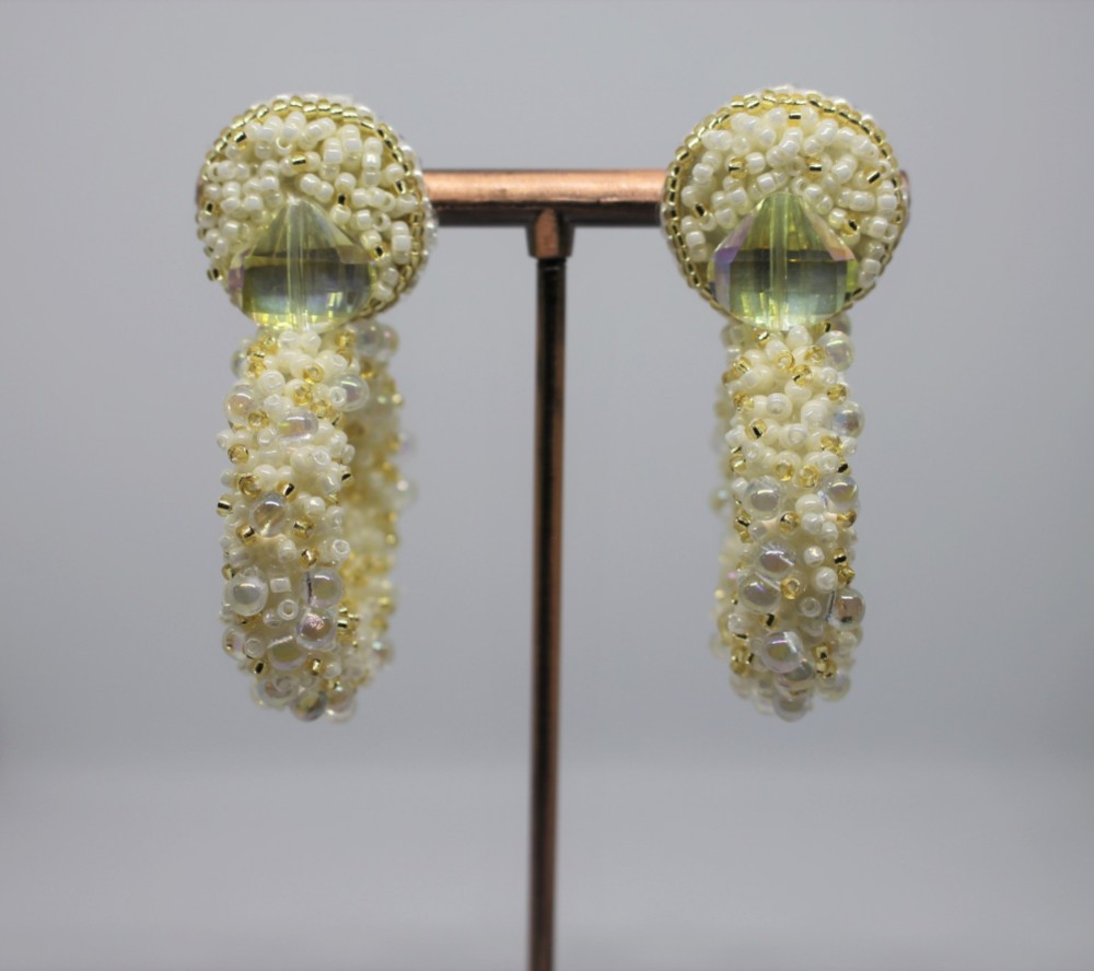 クリストランドサークルゴールドビーズイヤリングアクセサリー / 5.50 cm x 2.00 cm