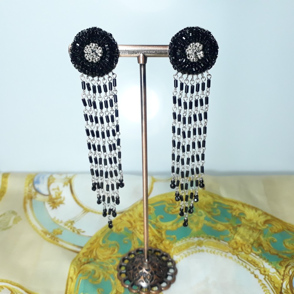 ロング黒のビーズとステンレスワイヤーのイヤリングアクセサリー / 10.00 cm