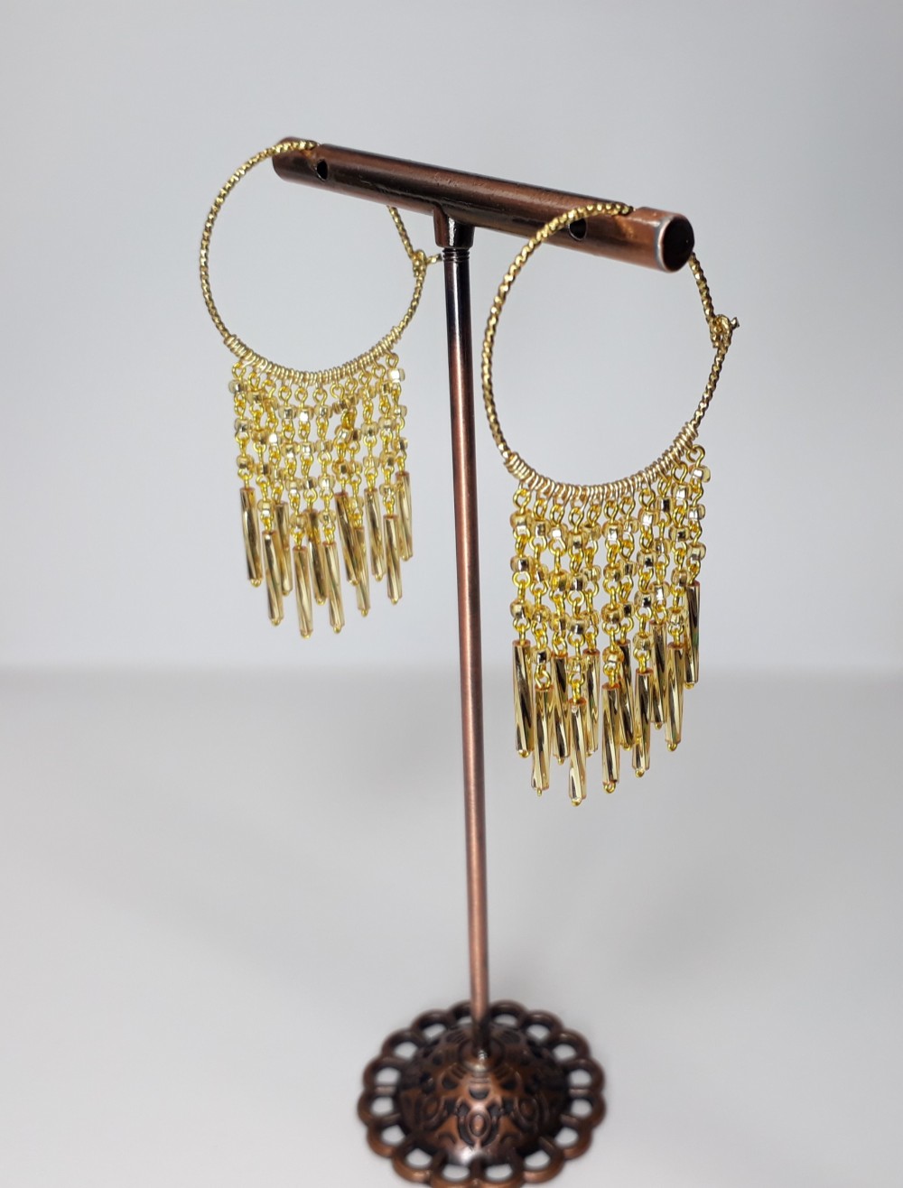 ロングゴールドビーズとジュエリーワイヤーのイヤリングアクセサリー /8.50 cm