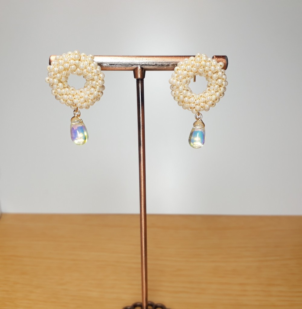 美しいクリームのビーズのイヤリングアクセサリー / 3.00 cm