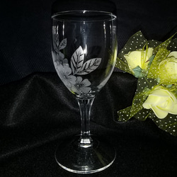日日草のワイングラスとおつまみ用ガラスボールセット 3枚目の画像