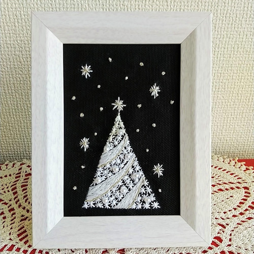 67.クリスマス アート作品 フレーム付き クリスマス刺繍フレーム【X03】ツリー ホワイト その他