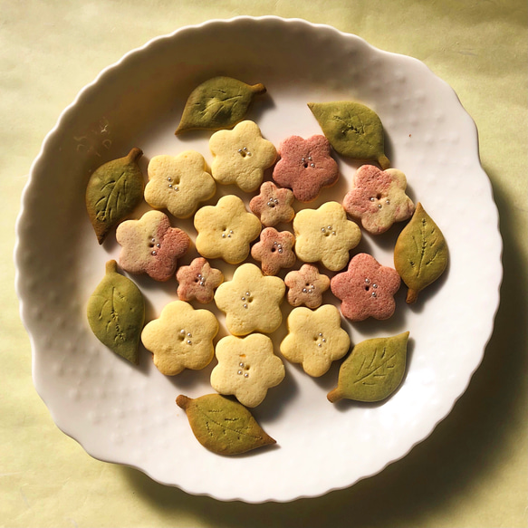 ✽バター&マーガリン両方楽しめる✽ 梅の花　春の手作りクッキー　24枚入りセット　いちご味　チーズ味 6枚目の画像