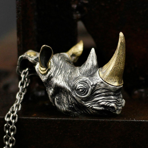 Rhinoヘッドシルバーペンダントネックレス、巨大なシルバーペンダント 