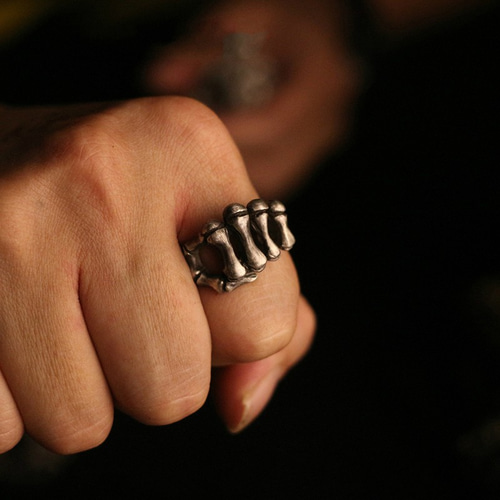 オリジナルの手作りスカルフィストINSレトロパーソナリティヨーロッパ