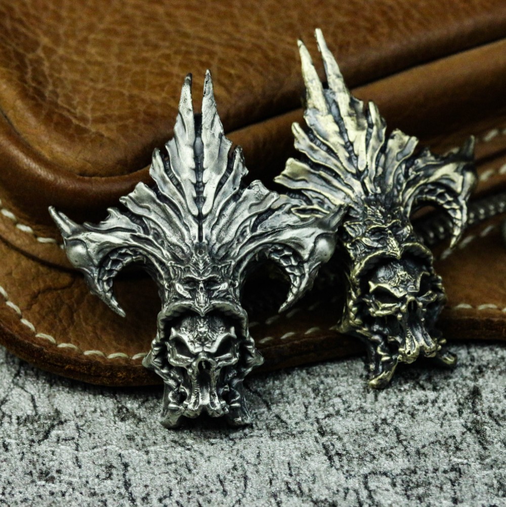 邪悪な頭蓋骨925シルバーペンダント、ゴシック魔女のネックレス、宗教的な女性の長老の頭蓋骨のネックレス