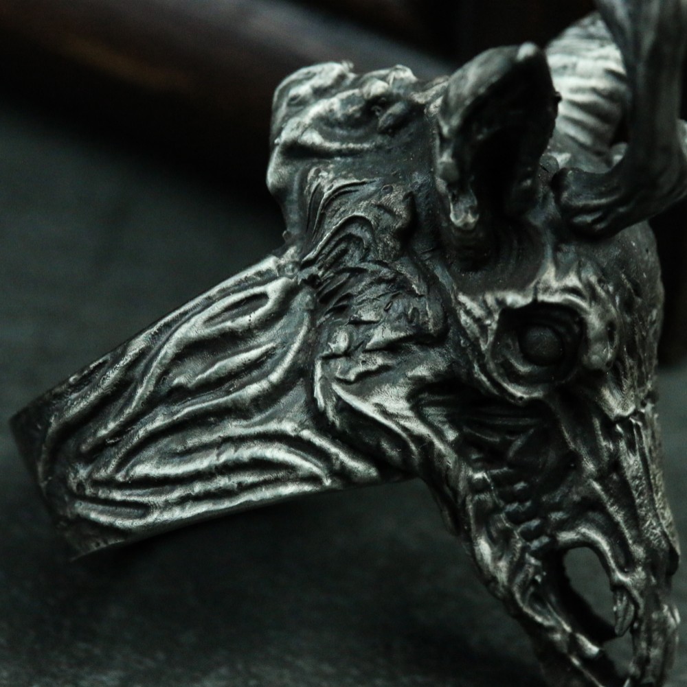 鹿の骨925シルバーリング、ブラックシルバーリング、動物の頭蓋骨、鹿の頭蓋骨リング、ゴシックダークリング