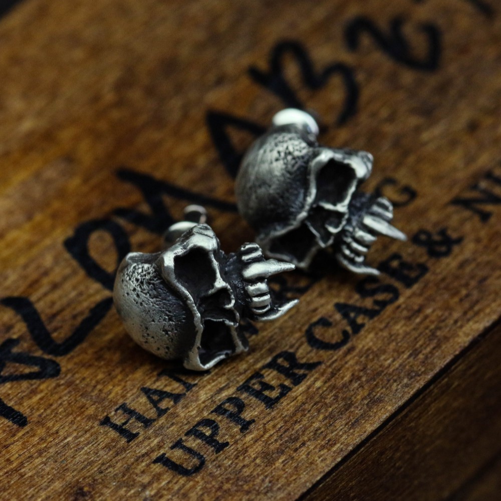 925スターリングシルバースカルピアス