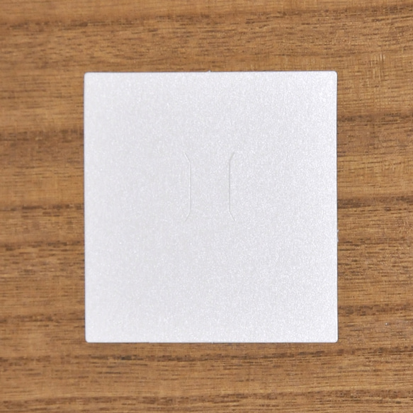 【30枚】ブローチ ポニーフック 台紙（パール or マット紙）6.5×6.5cm  日本製 D120 D121 3枚目の画像