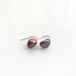 【K14GF】小棕罌粟珍珠鉤形耳環 第5張的照片