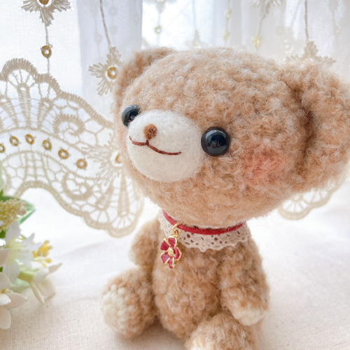 くまのあみぐるみ（お花の首飾り） 愛犬のための可愛い首飾りの作り方 くまのあみぐるみ（お花の首飾り）
