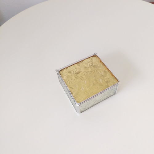 ステンドグラス 蓋つき小物入れ② アクセサリーボックス gm-079 ライト
