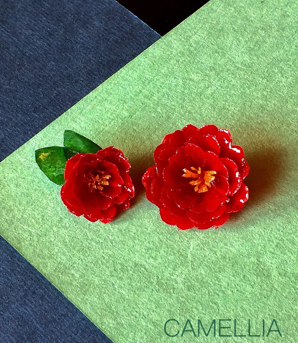 紅椿のイヤリング（中と小） 1枚目の画像