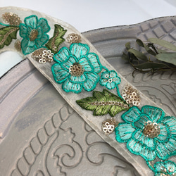 【1ヤード】4cm幅 インド 刺繍リボン トリム チロリアンテープ  ハンドメイド素材 花柄 オーガンジー グリーン 1枚目の画像