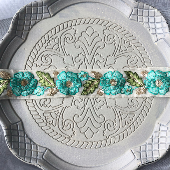 【1ヤード】4cm幅 インド 刺繍リボン トリム チロリアンテープ  ハンドメイド素材 花柄 オーガンジー グリーン 2枚目の画像