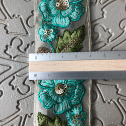 【1ヤード】4cm幅 インド 刺繍リボン トリム チロリアンテープ  ハンドメイド素材 花柄 オーガンジー グリーン 4枚目の画像