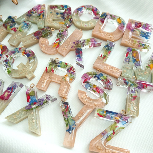 宮古フラワー イニシャルキーホルダー キーホルダー M's Blue