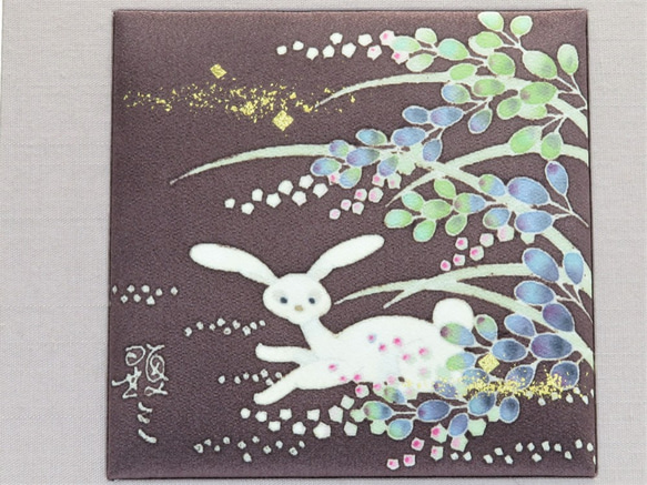 【うさぎ】染パネル   伝統工芸品⋆結婚祝い⋆銀婚式⋆新築祝い⋆誕生日の贈り物⋆インテリアとして日本の四季を楽しんで。　 1枚目の画像