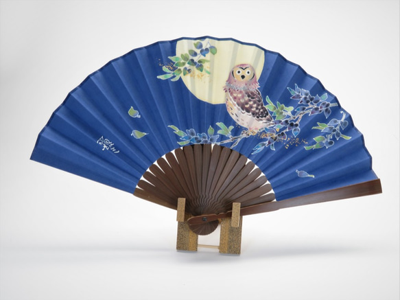 【ふくろう】扇子  伝統工芸品 ⋆結婚祝い⋆銀婚式⋆新築祝い⋆誕生日の贈り物⋆インテリアとして日本の四季を楽しんで。　 2枚目の画像